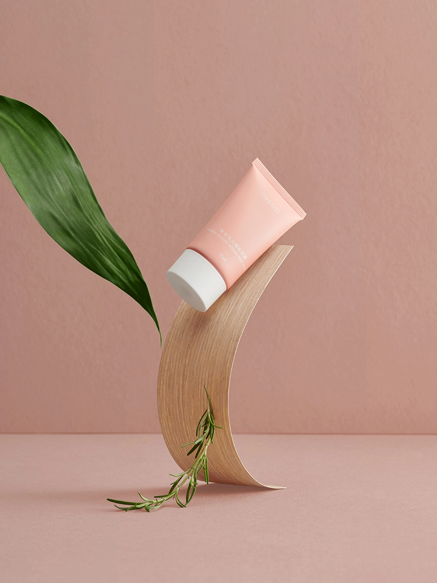 Product Hero Herbal Clay Mask: Pores Hidden